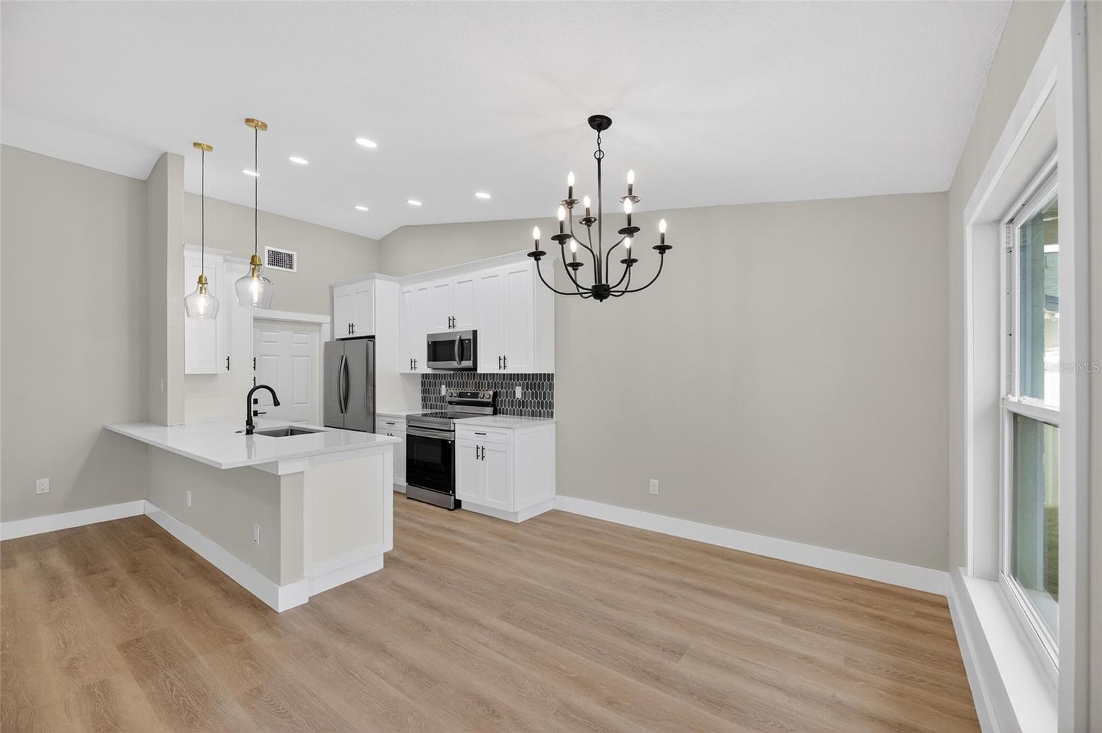 LAKEVIEW VILLAGE SEC J - Residential