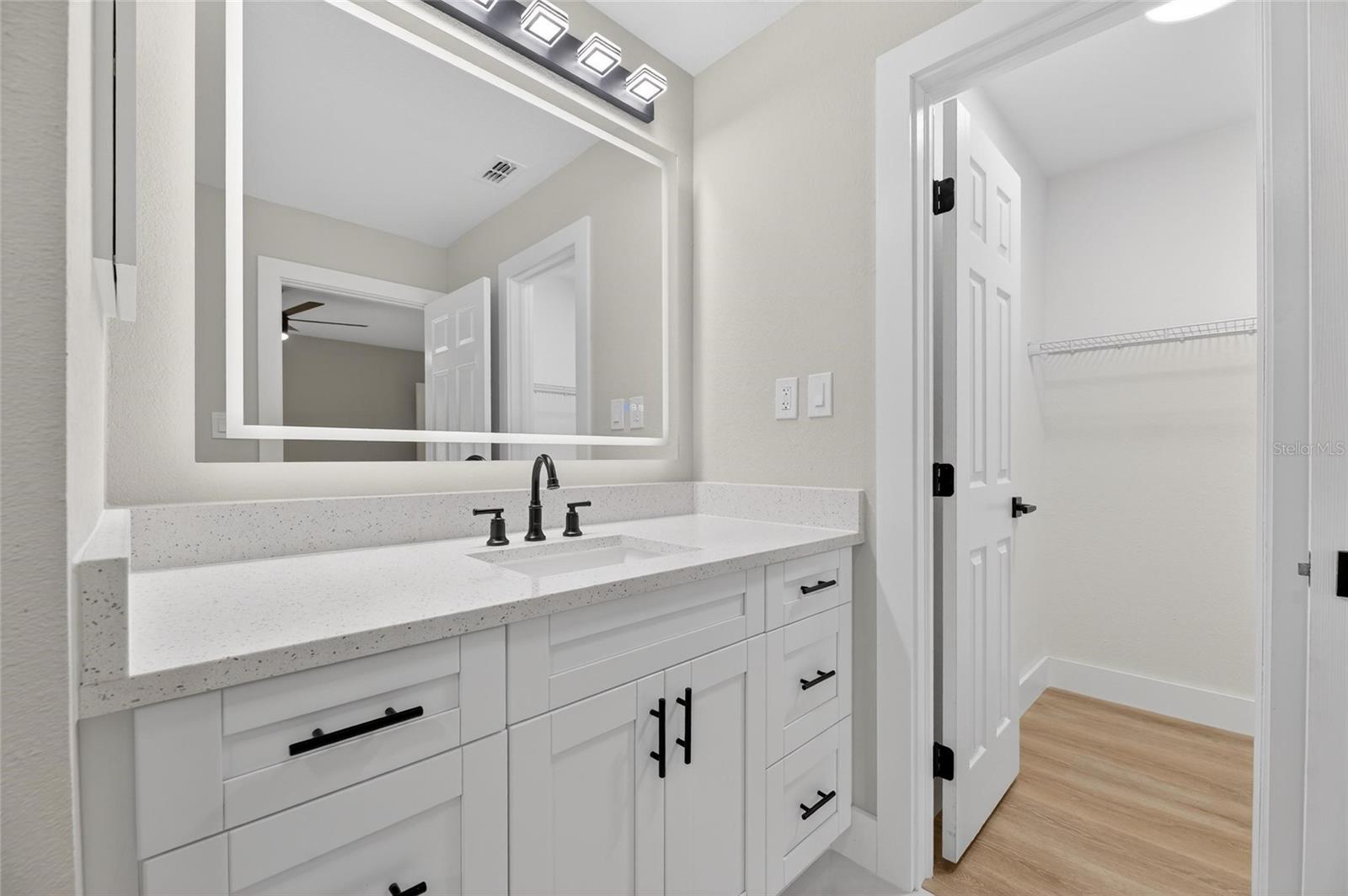 LAKEVIEW VILLAGE SEC J - Residential