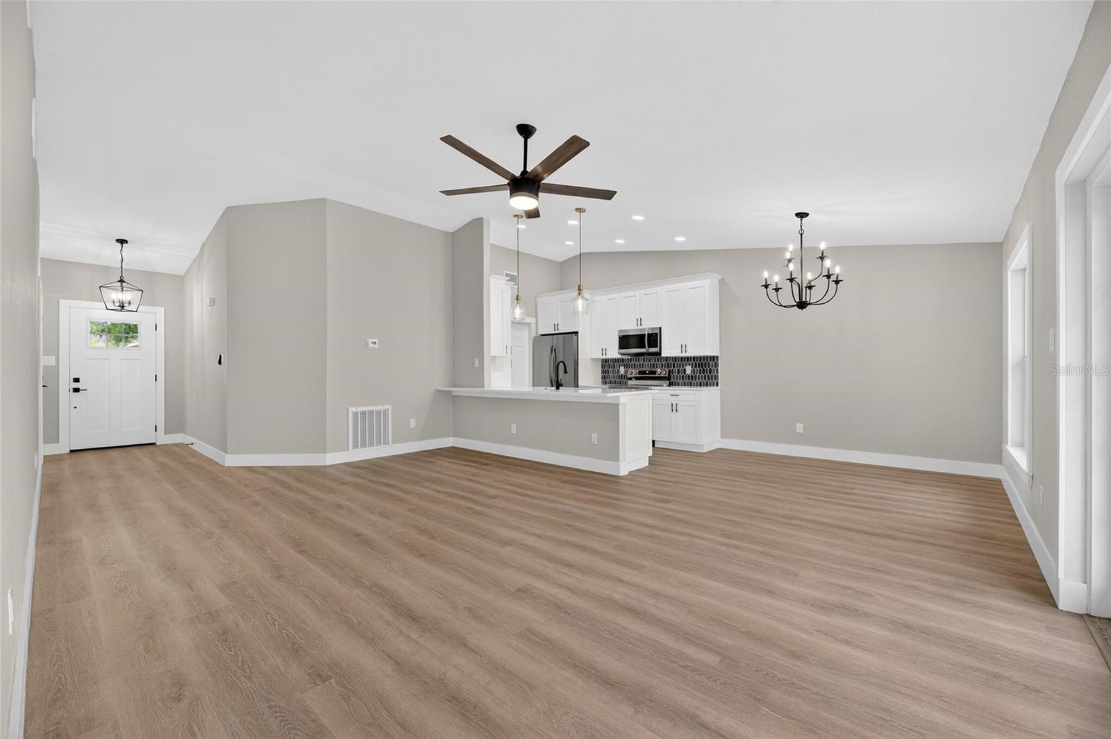 LAKEVIEW VILLAGE SEC J - Residential