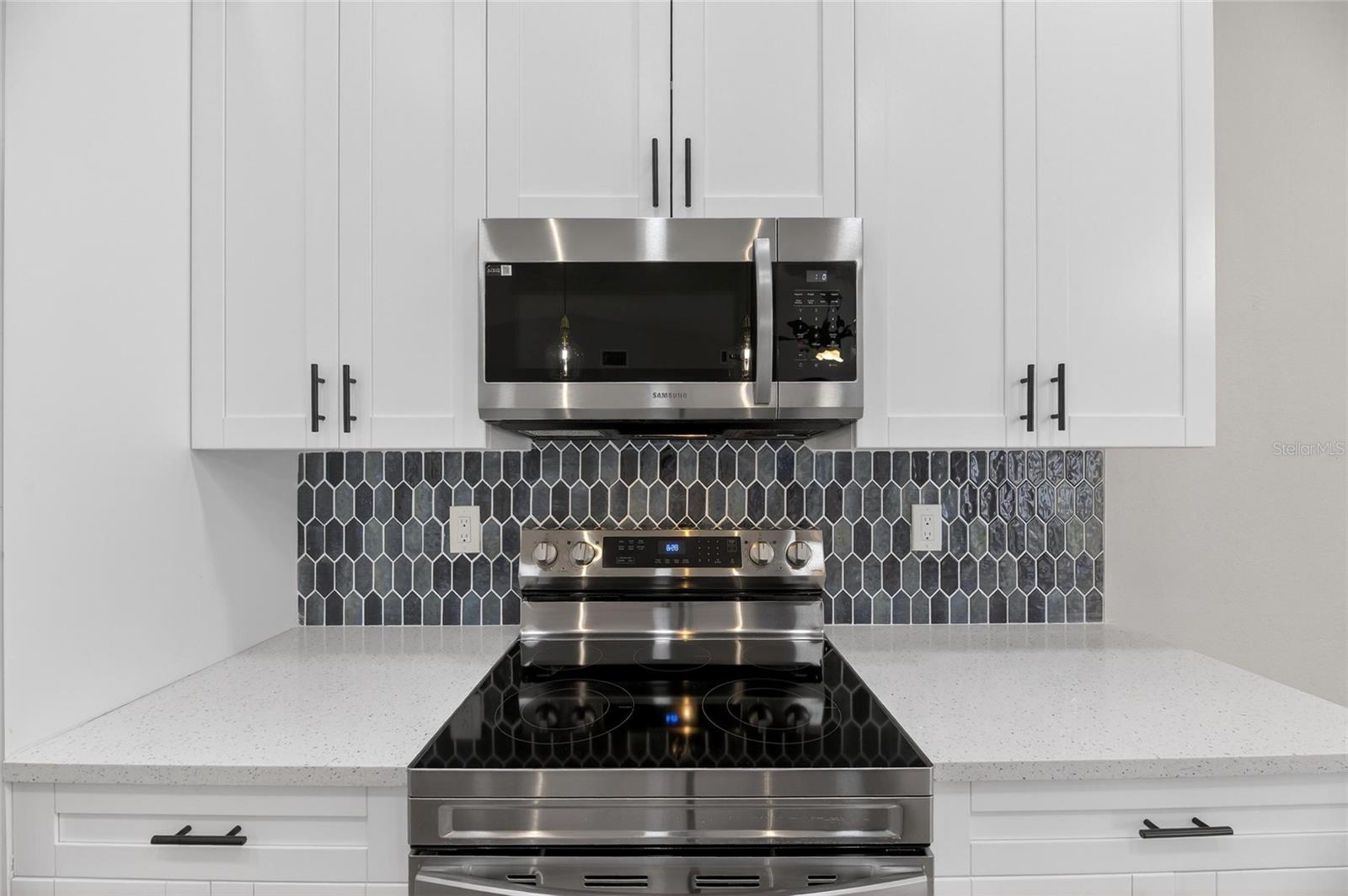 LAKEVIEW VILLAGE SEC J - Residential