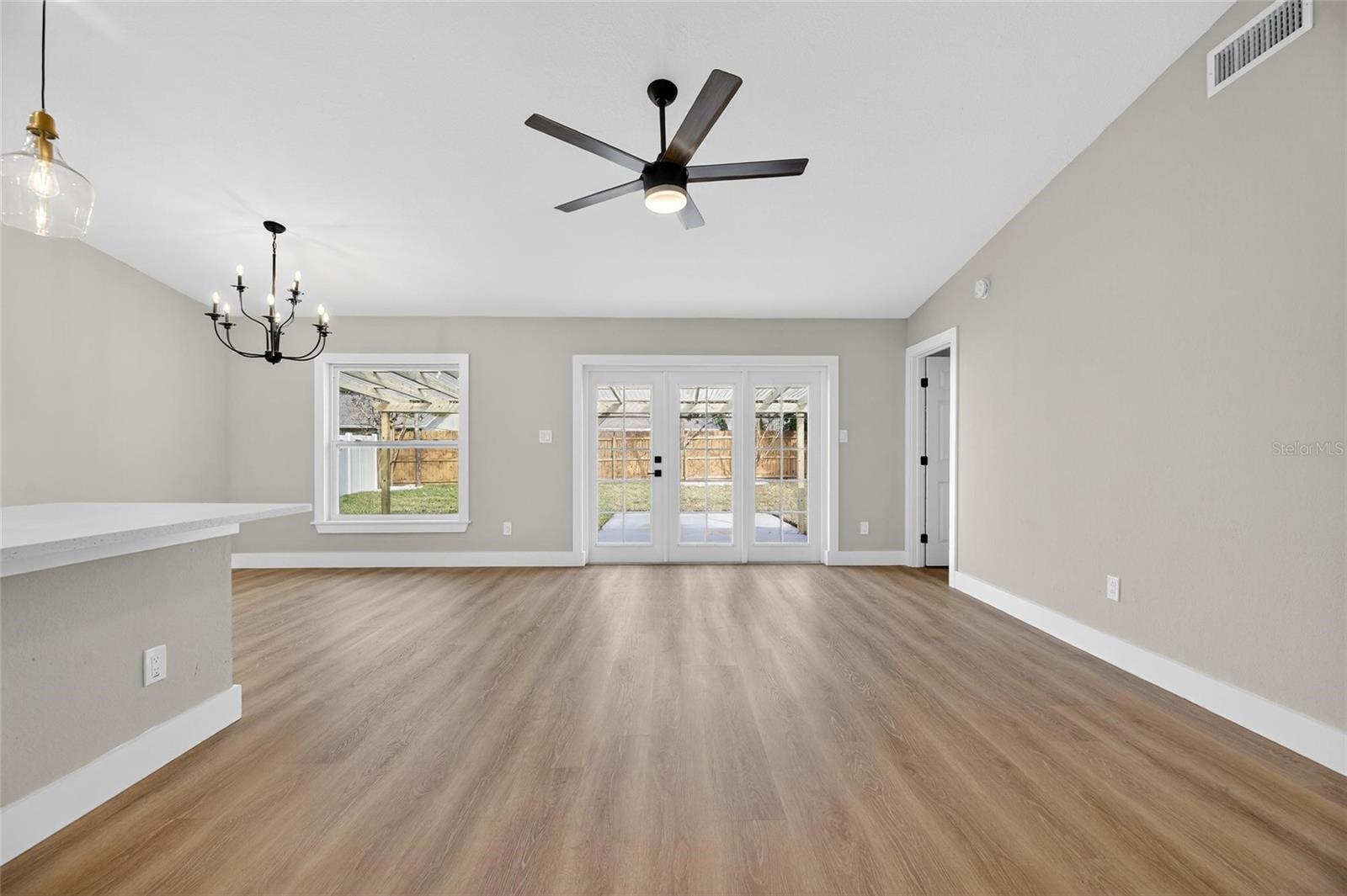 LAKEVIEW VILLAGE SEC J - Residential