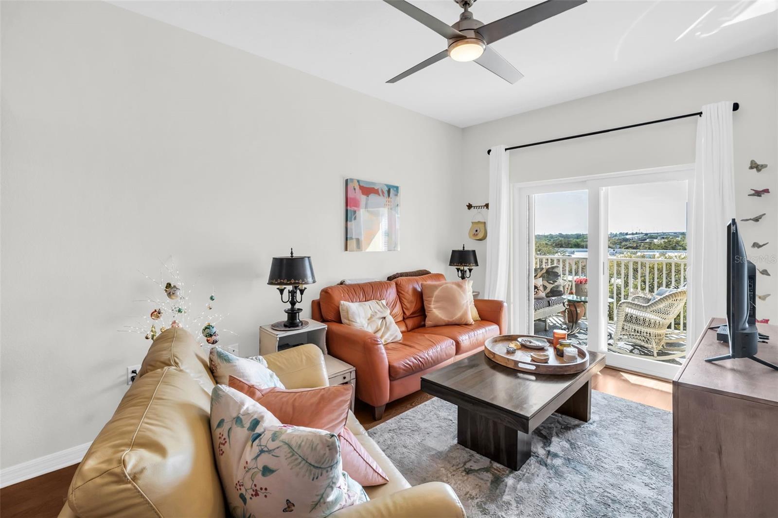 CASABLANCA TOWERS CONDO - Residential