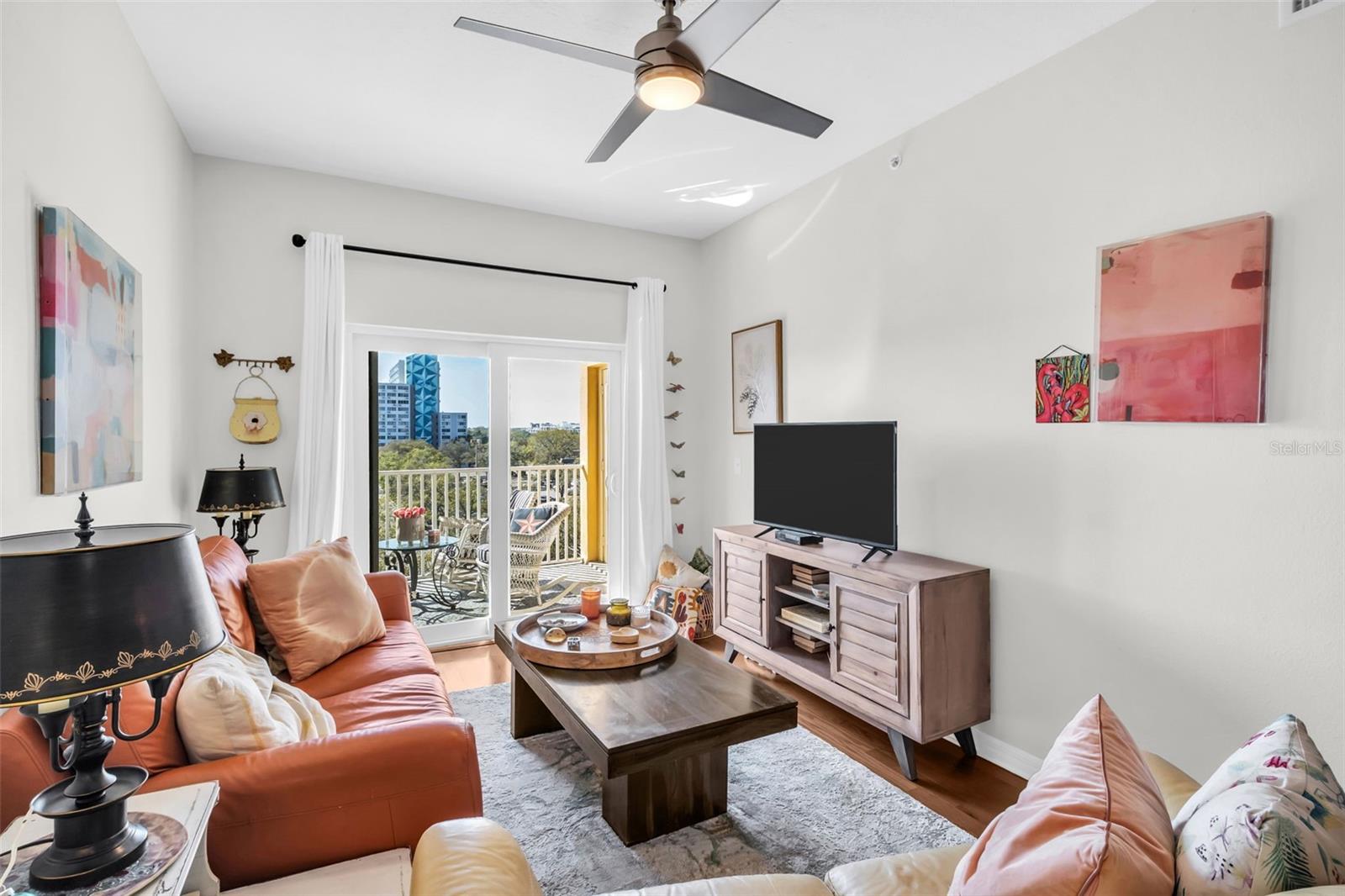 CASABLANCA TOWERS CONDO - Residential