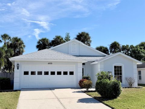 Photo of 6933 43rd Court E, Sarasota, FL 34243 (MLS # A4624349)