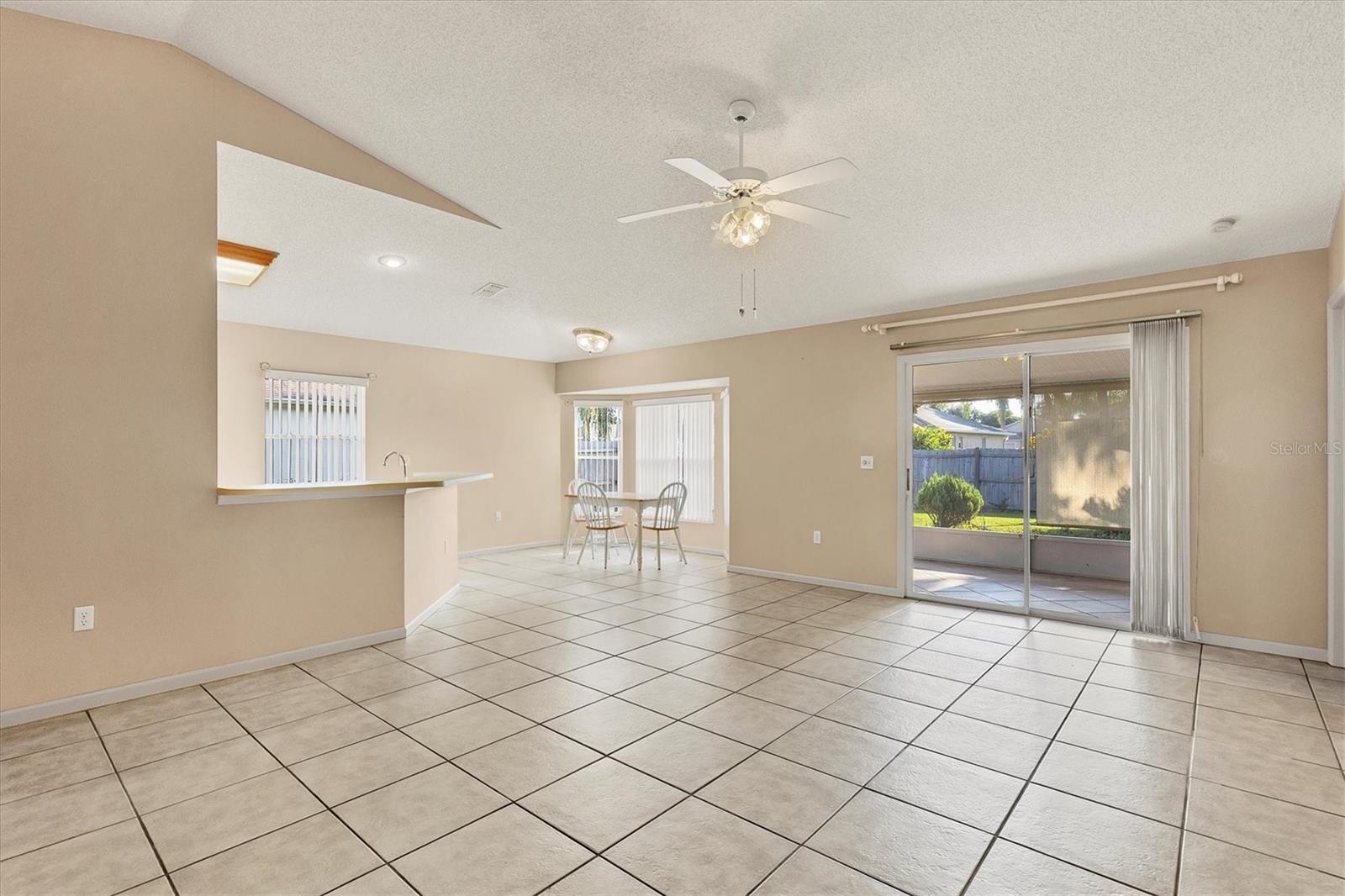 SARAPALMS - Residential