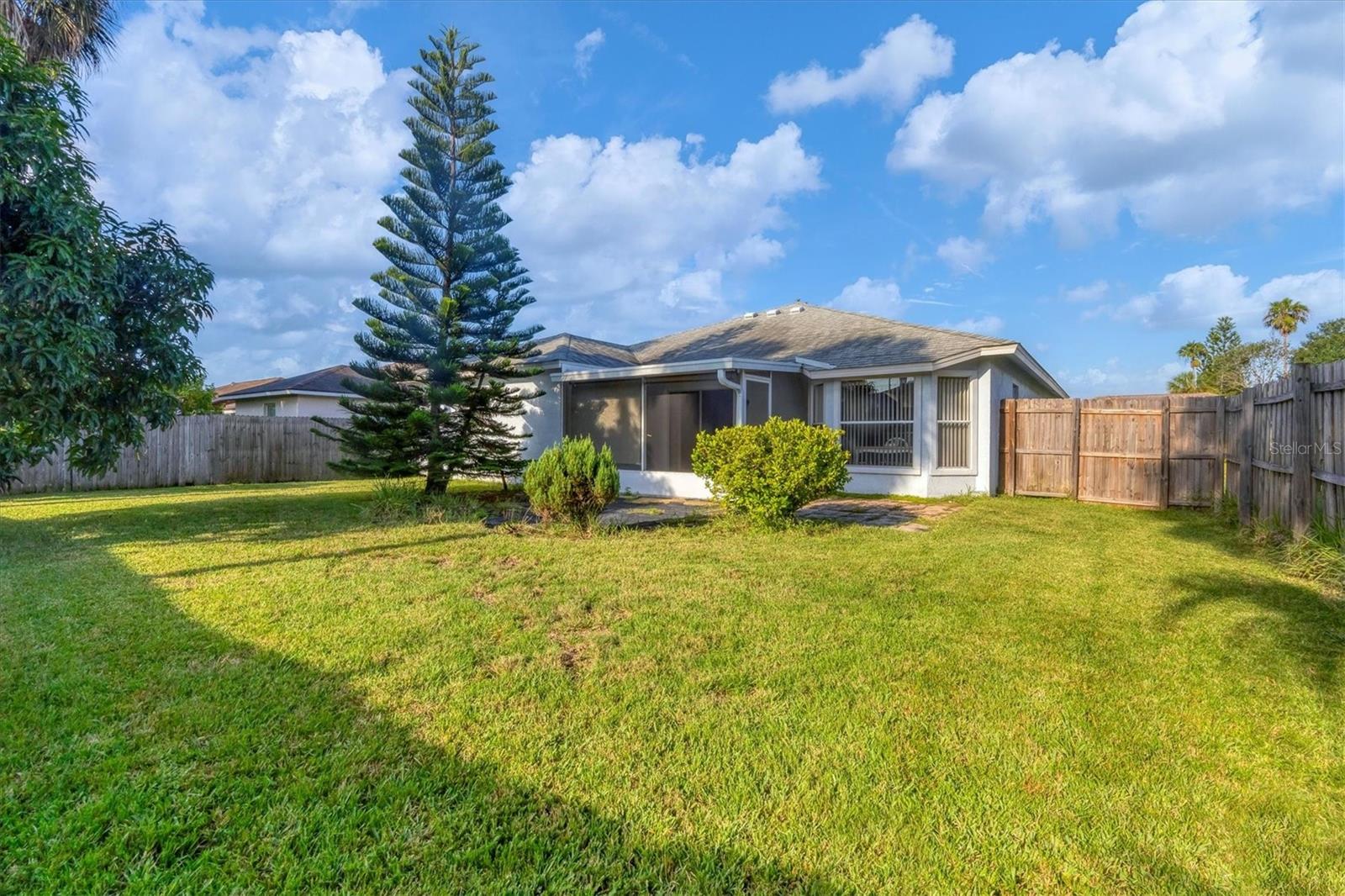 SARAPALMS - Residential