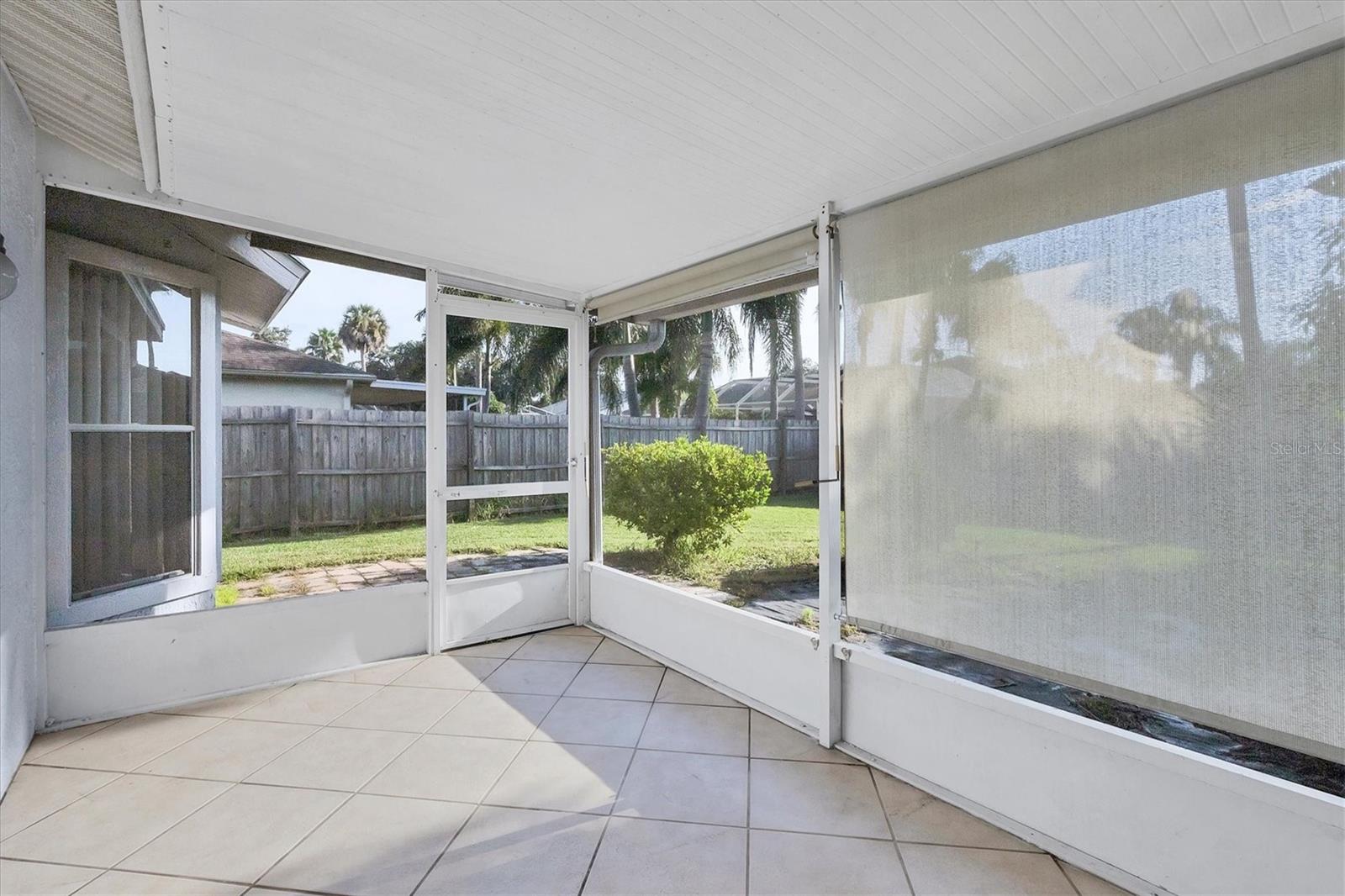 SARAPALMS - Residential