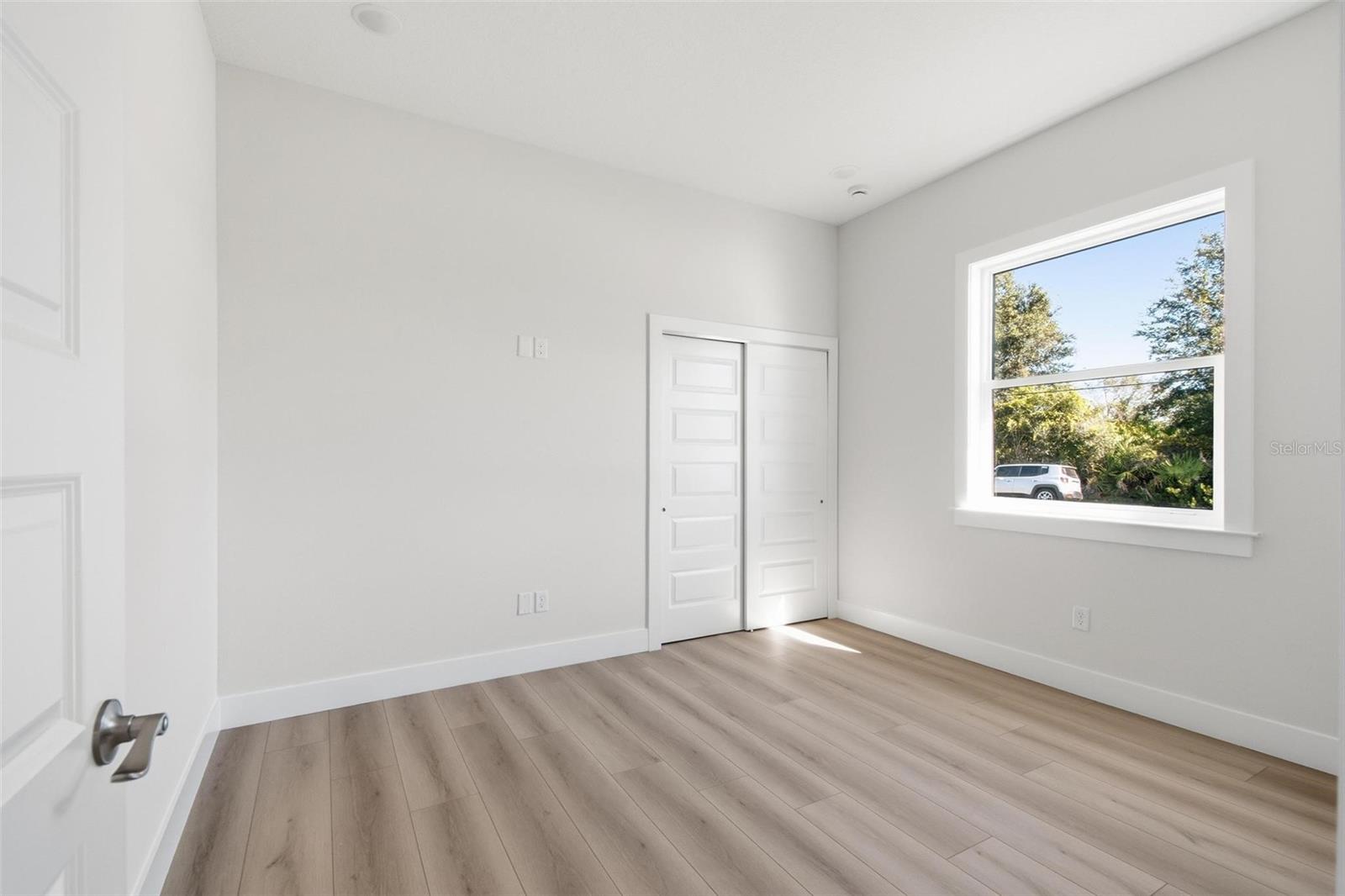 04 FAIRWAYS - Residential Lease