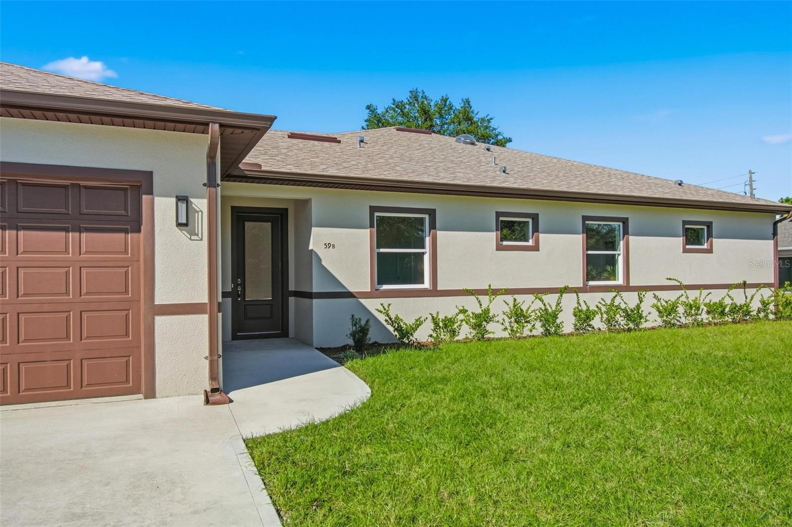 04 FAIRWAYS - Residential Lease