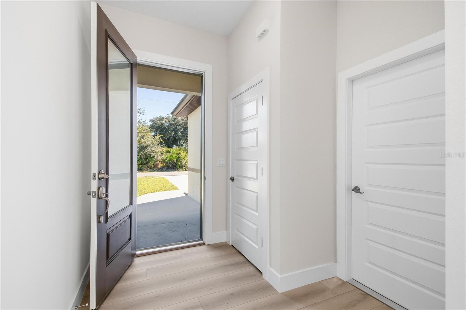 04 FAIRWAYS - Residential Lease