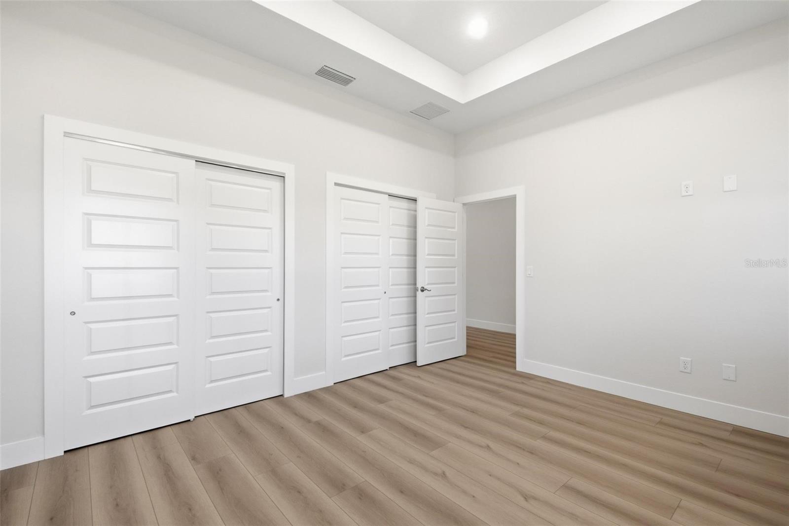 04 FAIRWAYS - Residential Lease