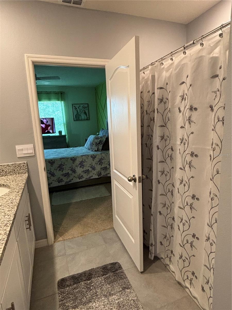 VICTORIA OAKS PH C - Residential