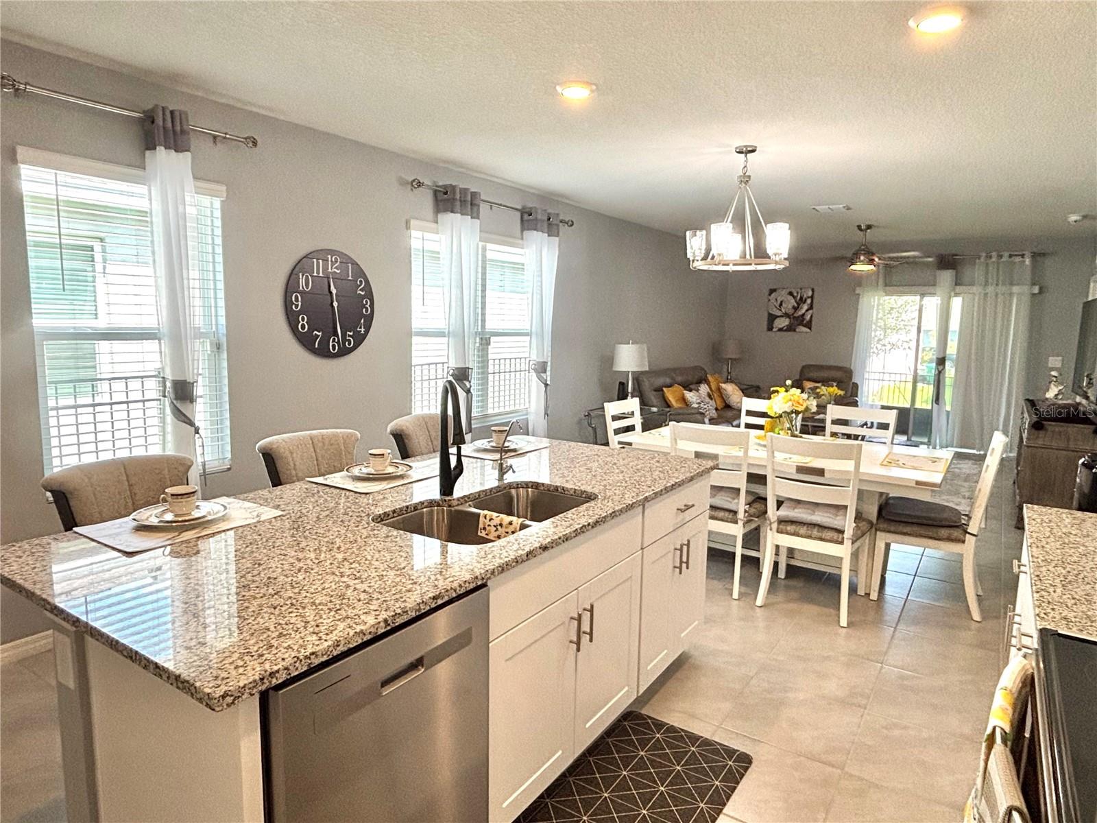 VICTORIA OAKS PH C - Residential