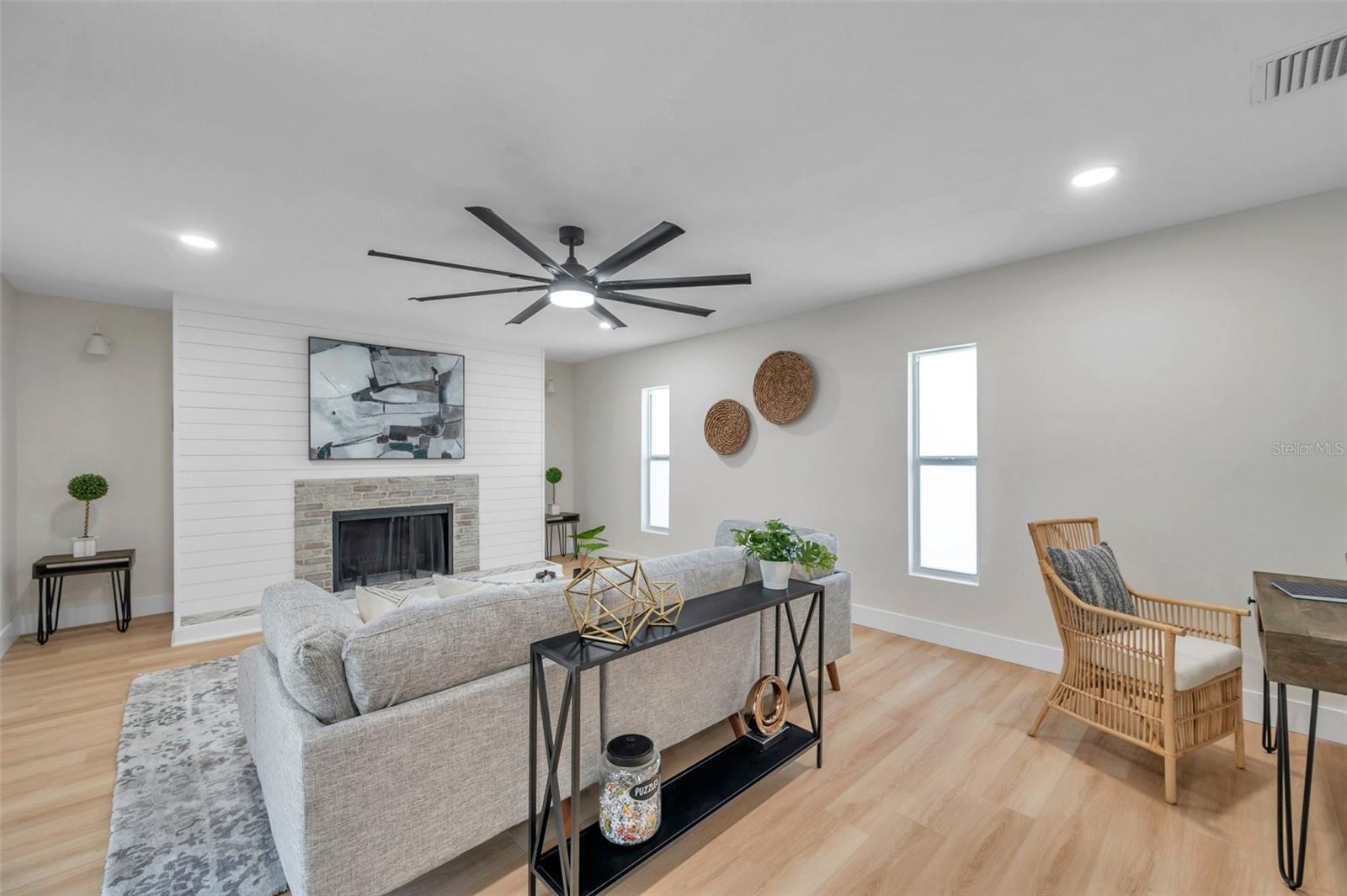 DUNEDIN ISLES ESTATES 1ST ADD - Residential