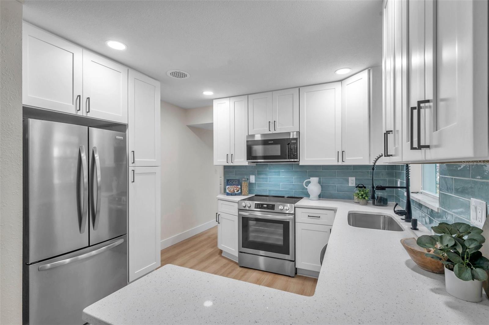 DUNEDIN ISLES ESTATES 1ST ADD - Residential