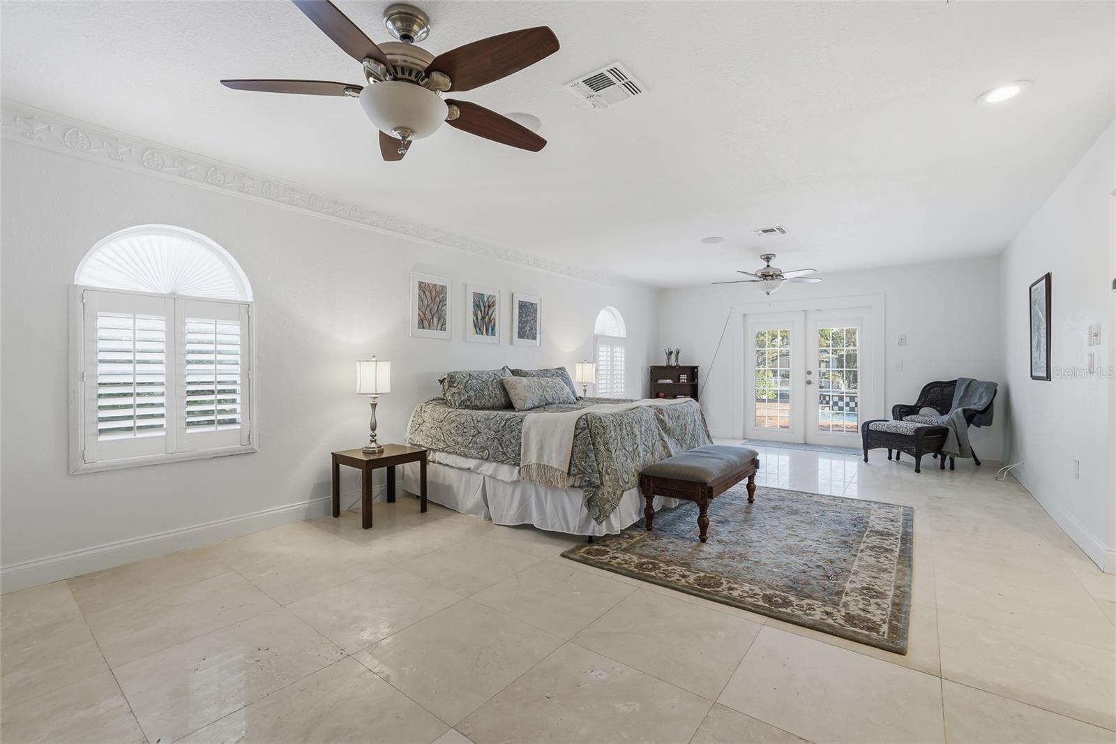 3927 VERSAILLES DRIVE