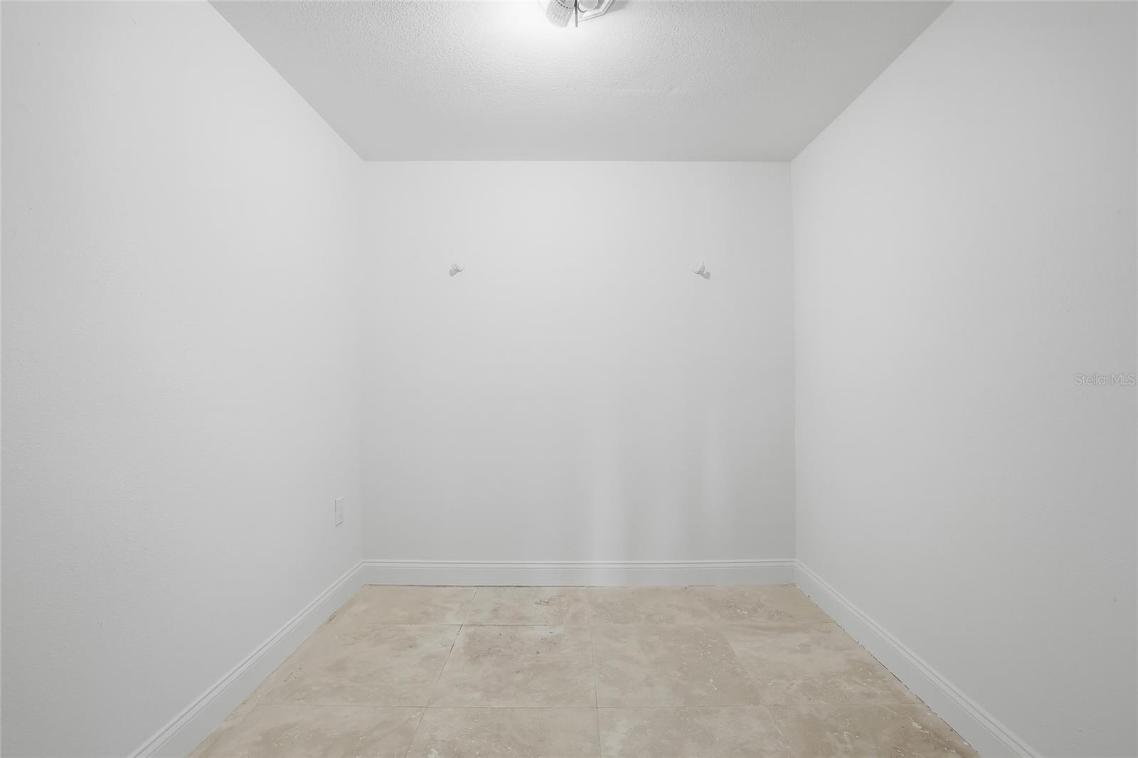 DANA SHORES UN 3 SEC - Residential