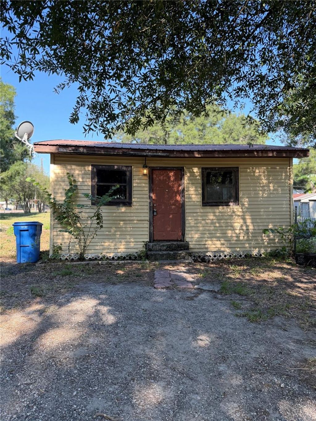 Photo of 10114 E Columbus Drive, Tampa, FL 33619 (MLS # TB8509180)