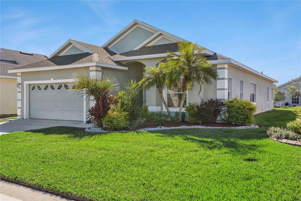 Photo of 29 High Vista Drive, Davenport, FL 33837 (MLS # O6361061)