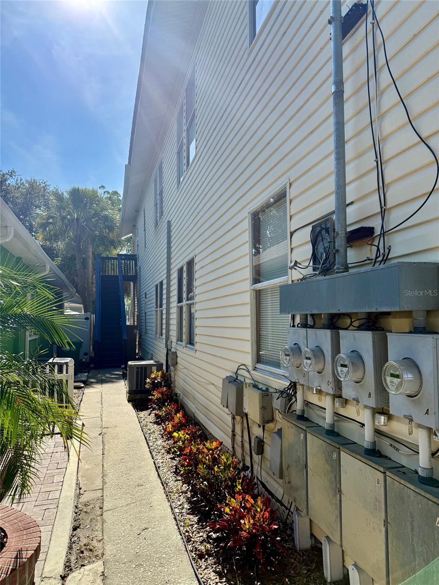 2322 W CHERRY STREET