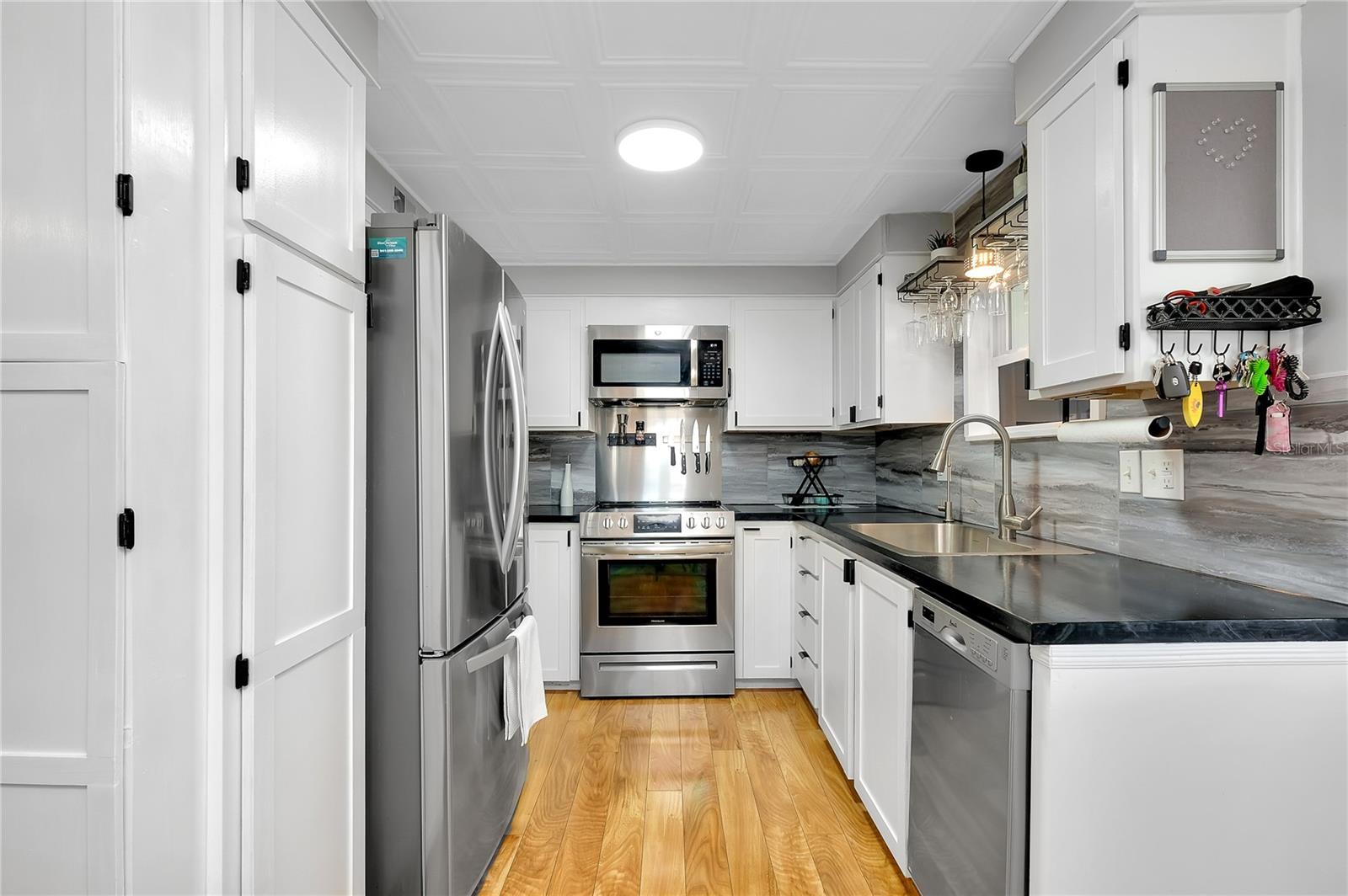 VENICE ISLE - Residential