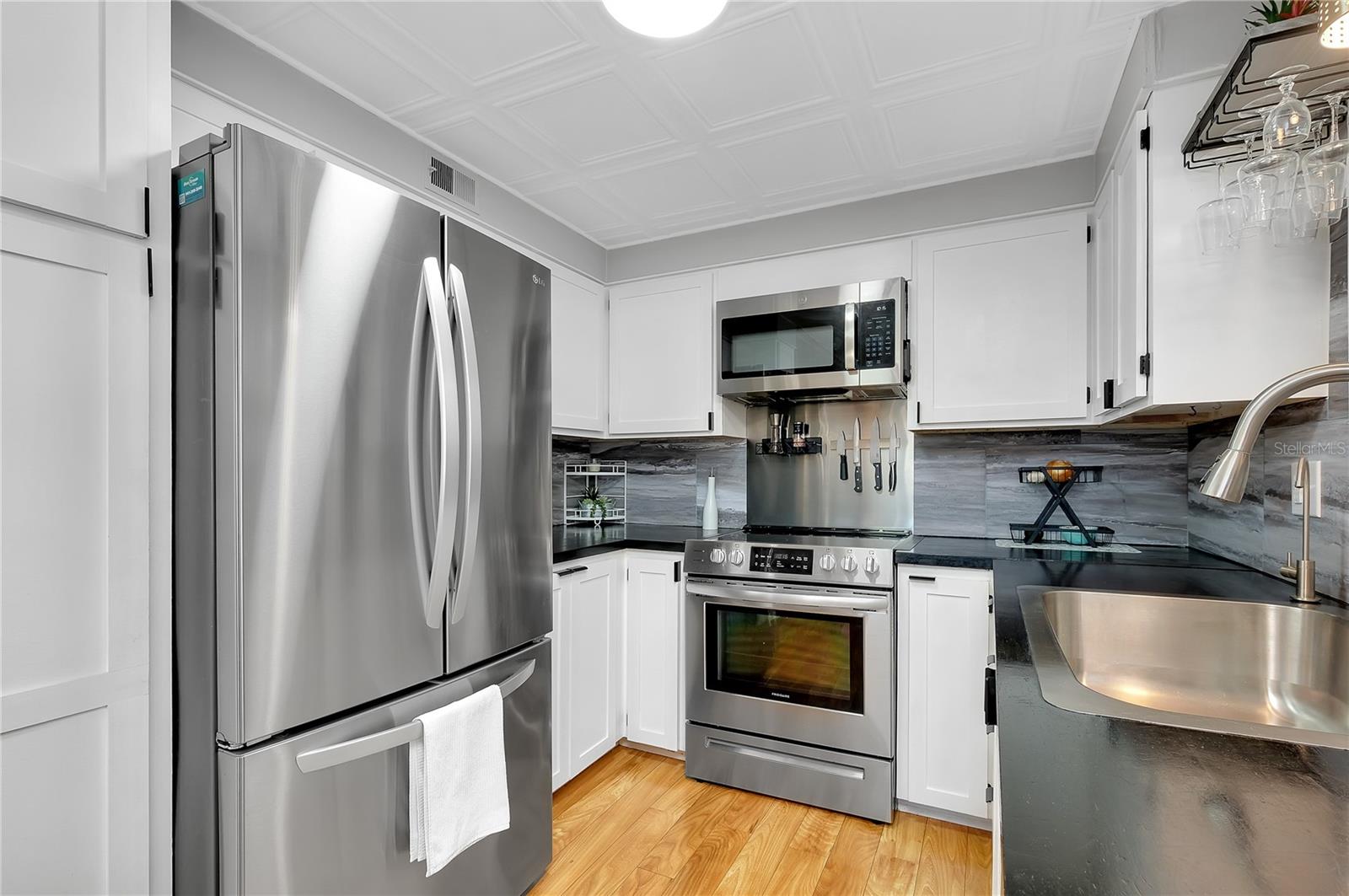 VENICE ISLE - Residential