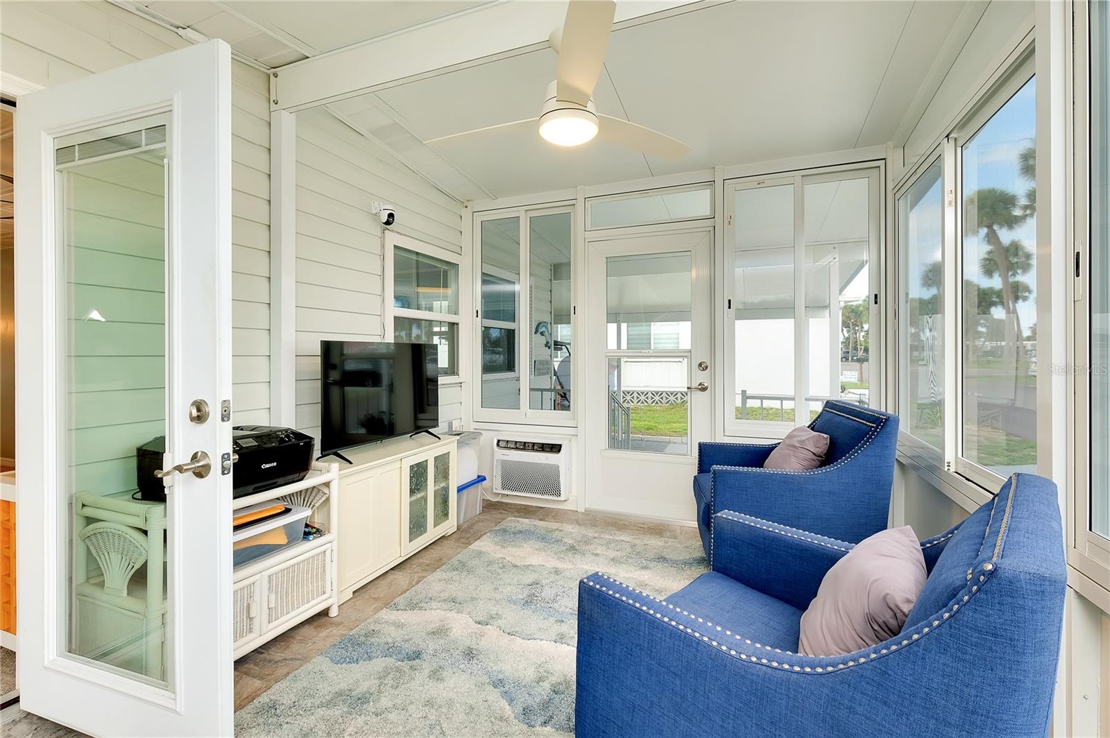 VENICE ISLE - Residential