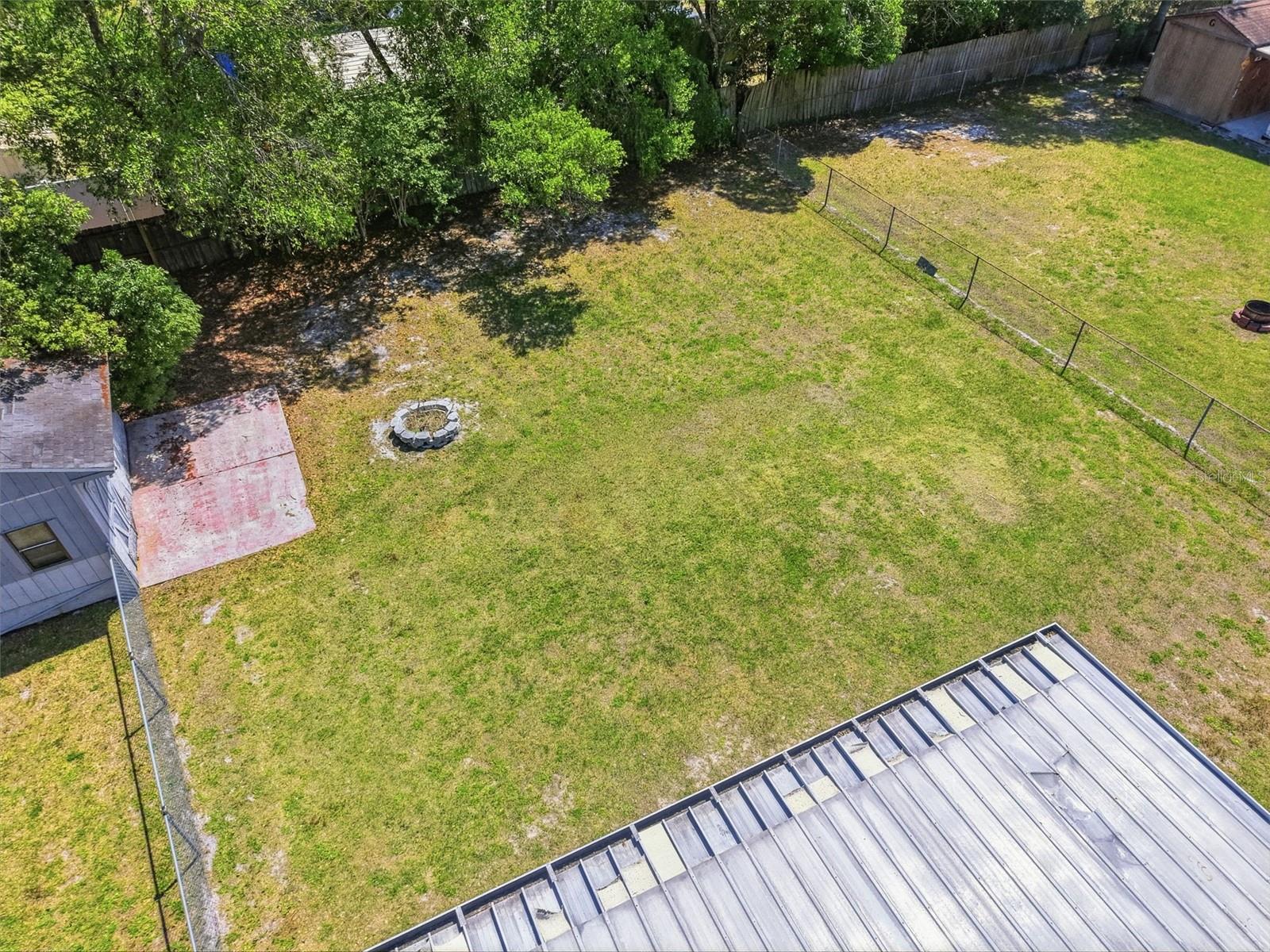 DEBARY S OF HIGHBANKS W OF 17 - Residential