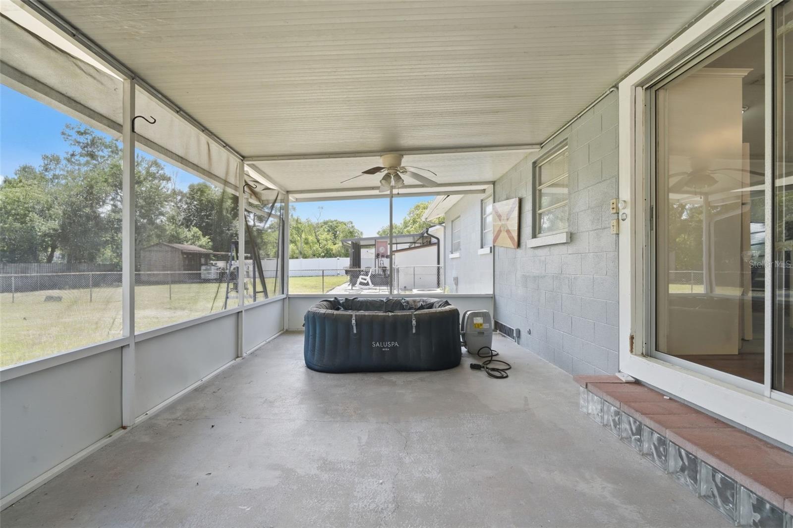 DEBARY S OF HIGHBANKS W OF 17 - Residential