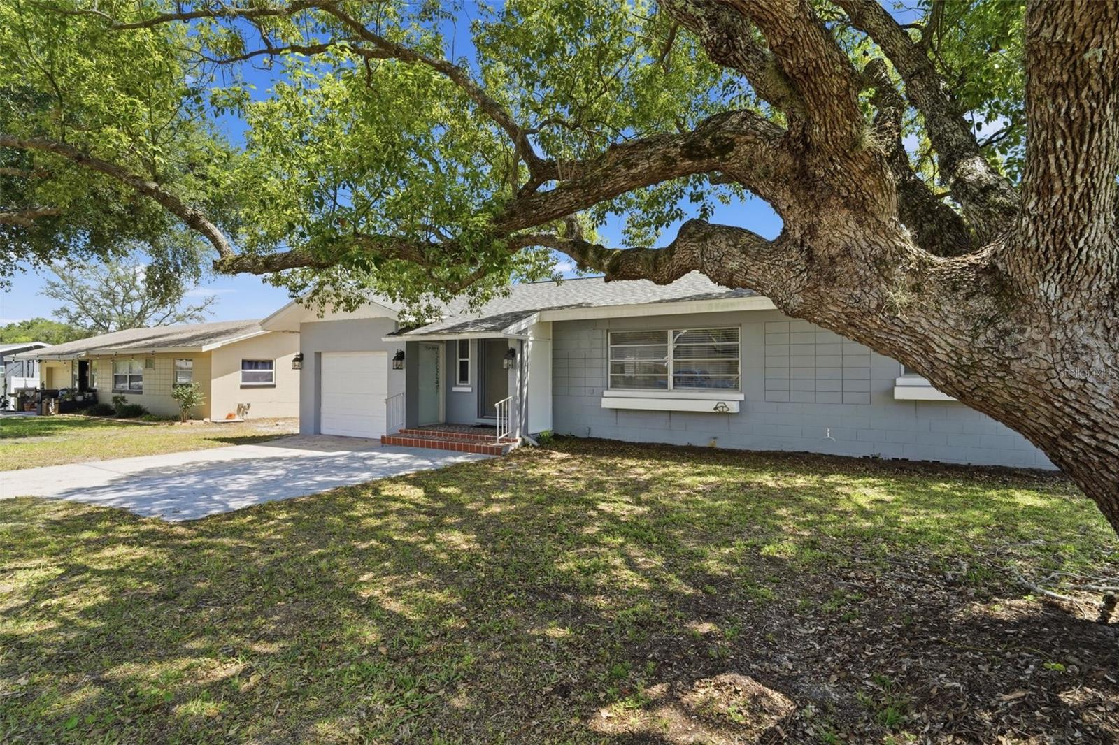 DEBARY S OF HIGHBANKS W OF 17 - Residential