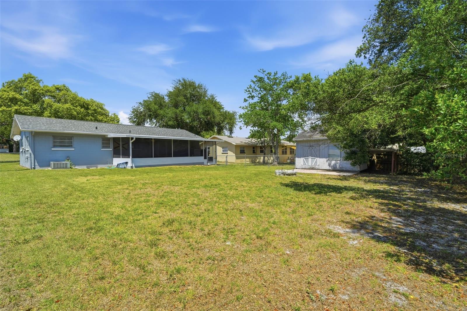 DEBARY S OF HIGHBANKS W OF 17 - Residential