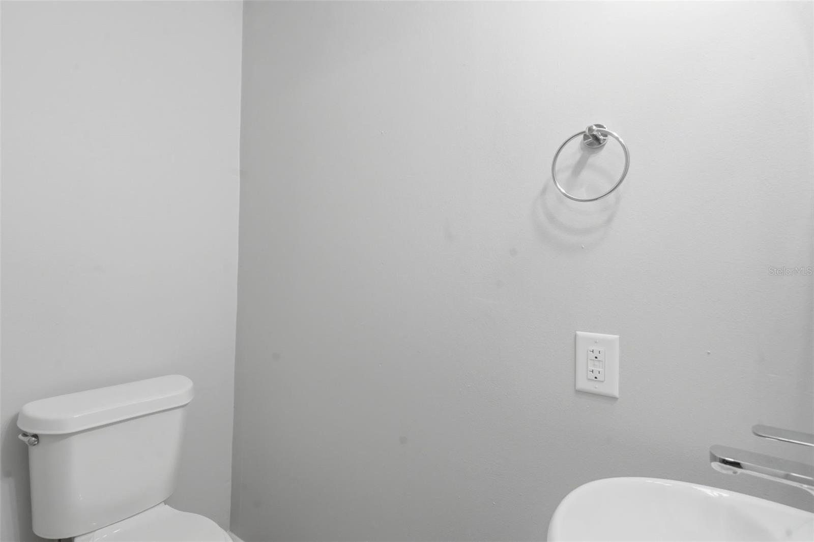 DEBARY S OF HIGHBANKS W OF 17 - Residential