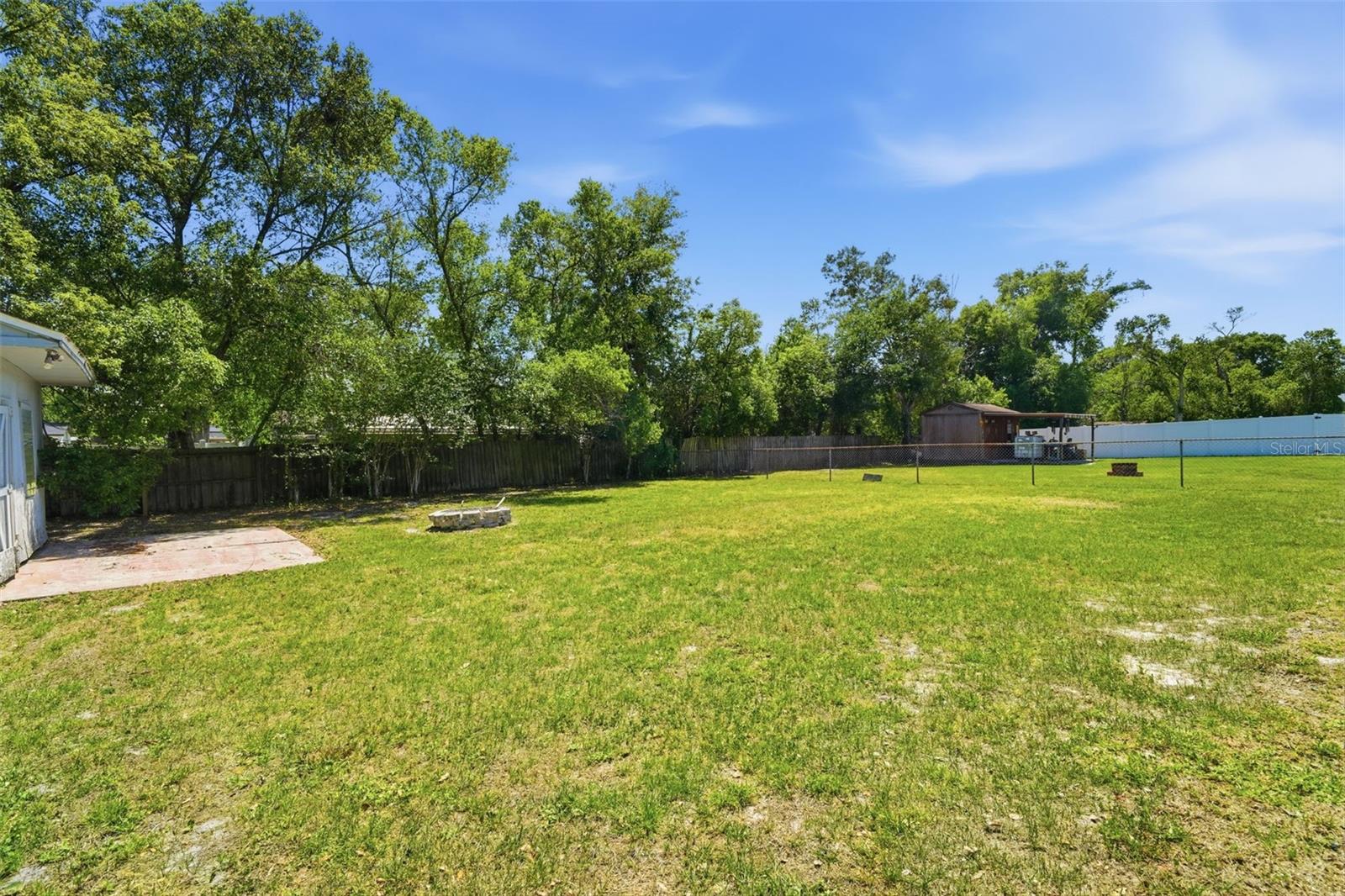 DEBARY S OF HIGHBANKS W OF 17 - Residential