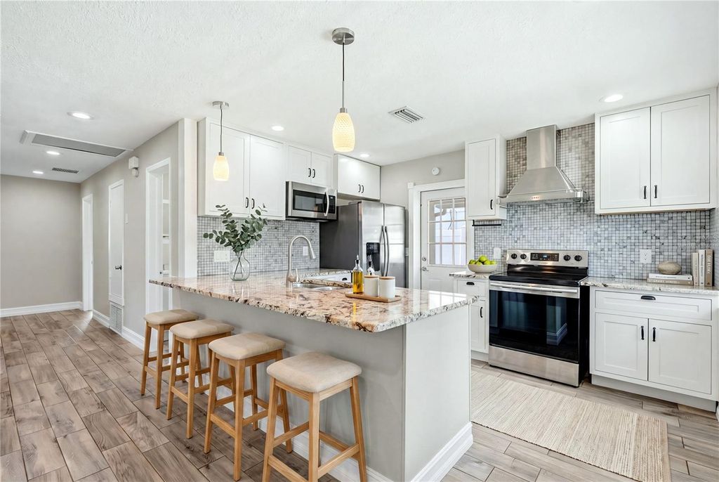 Photo of 6810 Livingston Avenue N, St Petersburg, FL 33702 (MLS # TB8524047)