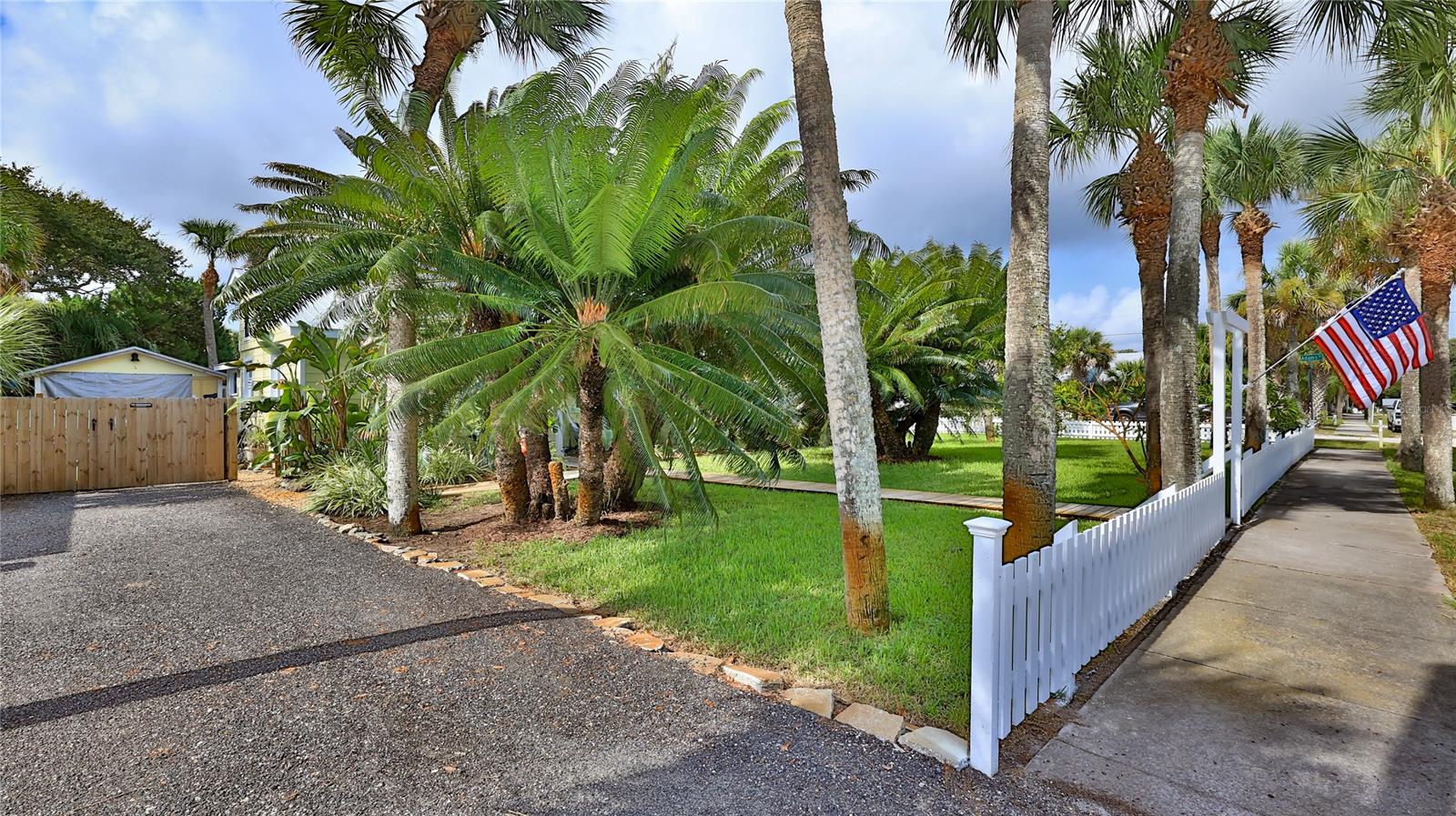 Thoburns New Smyrna Beach - Residential