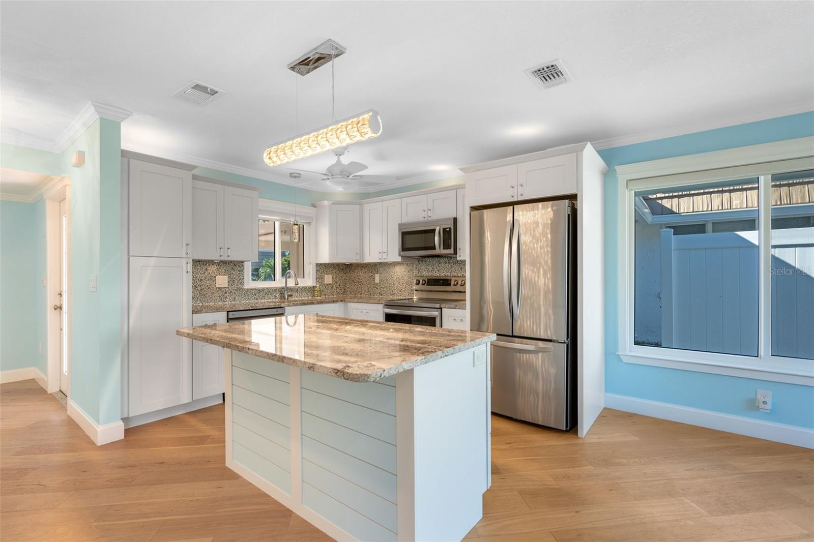 STRATHMORE RIVERSIDE III - Residential