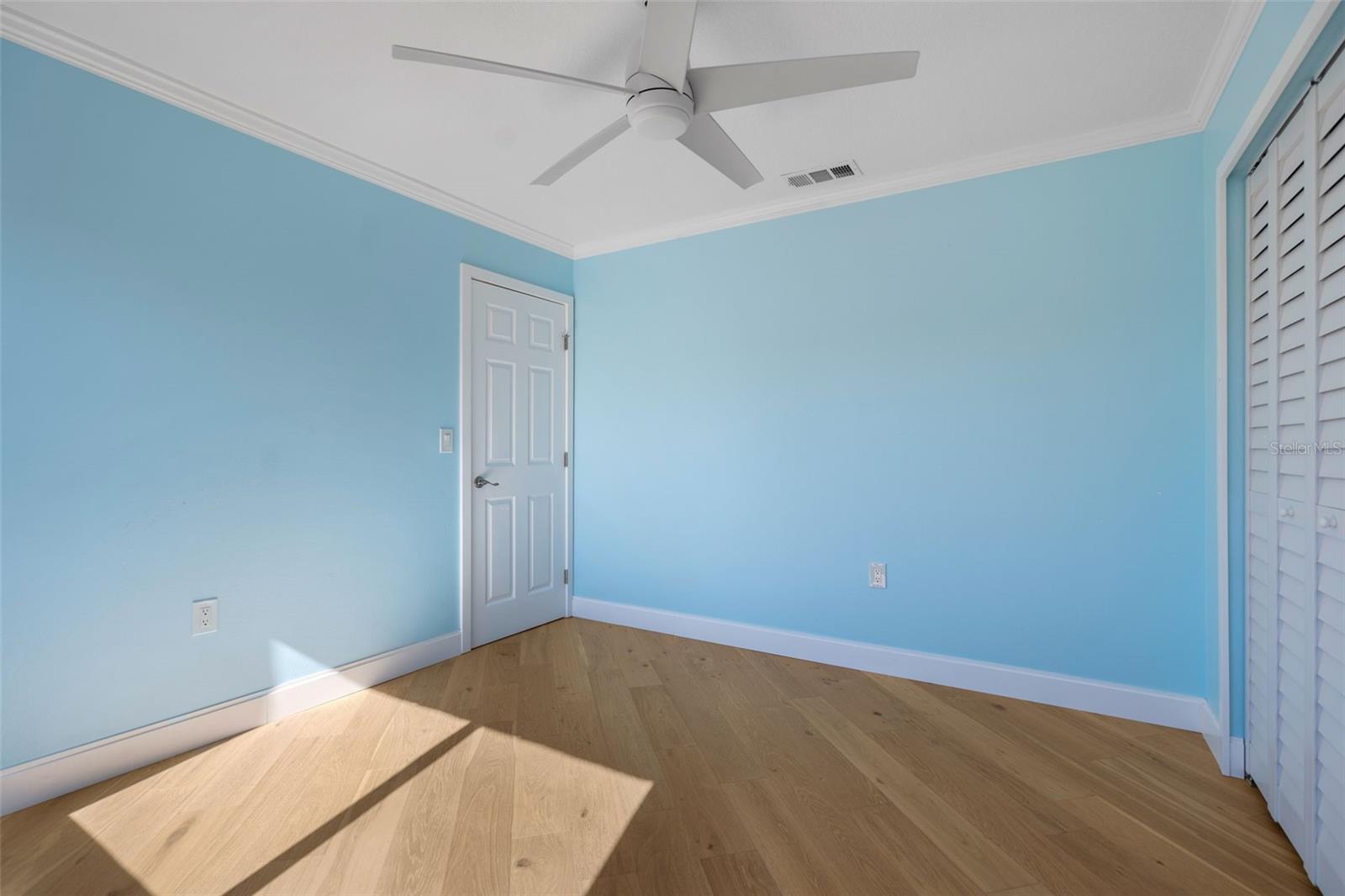 STRATHMORE RIVERSIDE III - Residential