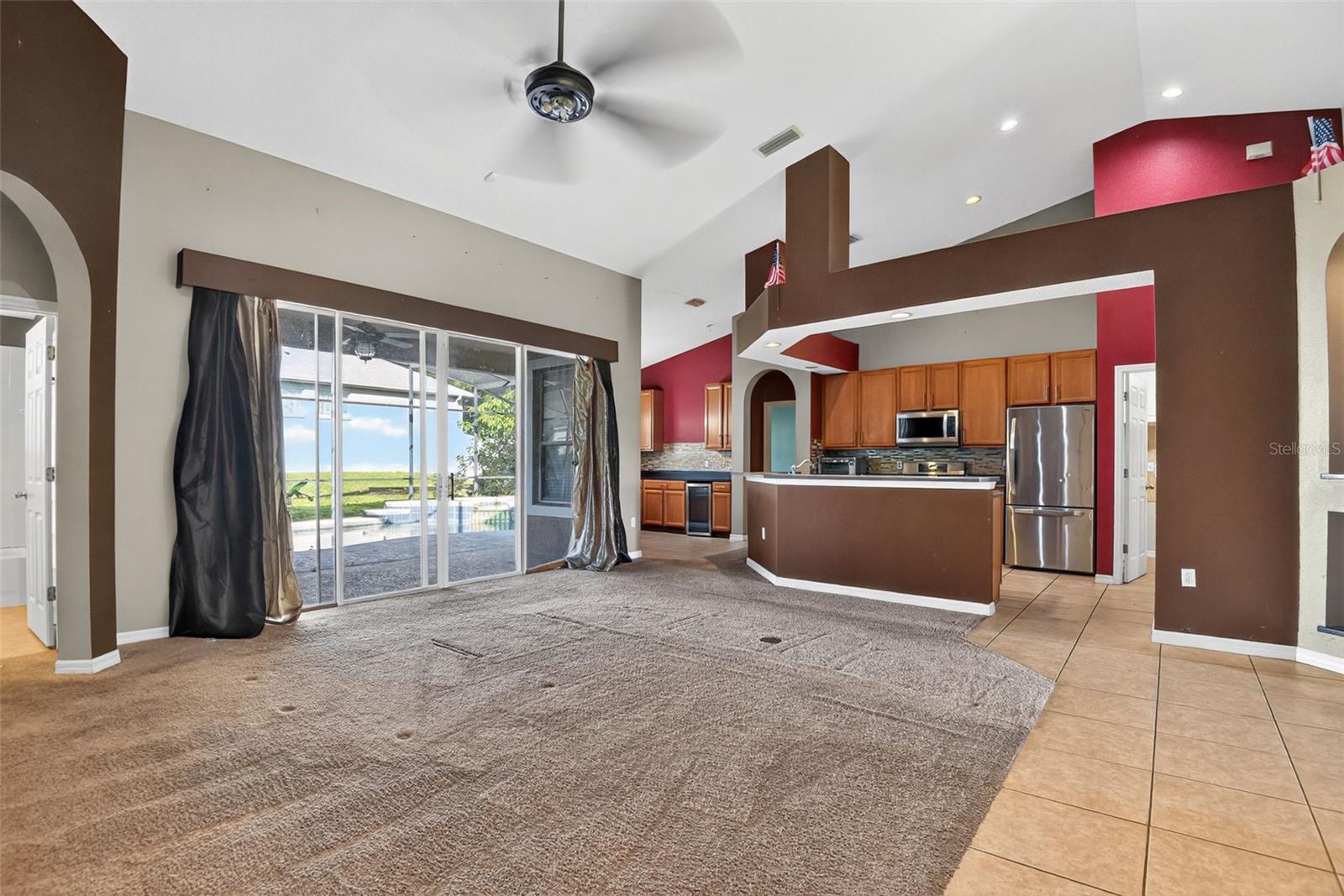 CRYSTAL COVE - Residential