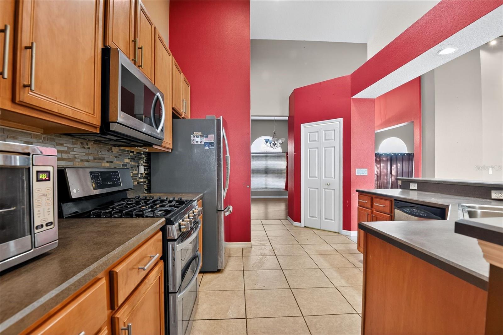 CRYSTAL COVE - Residential