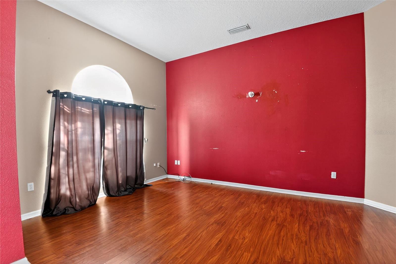 CRYSTAL COVE - Residential