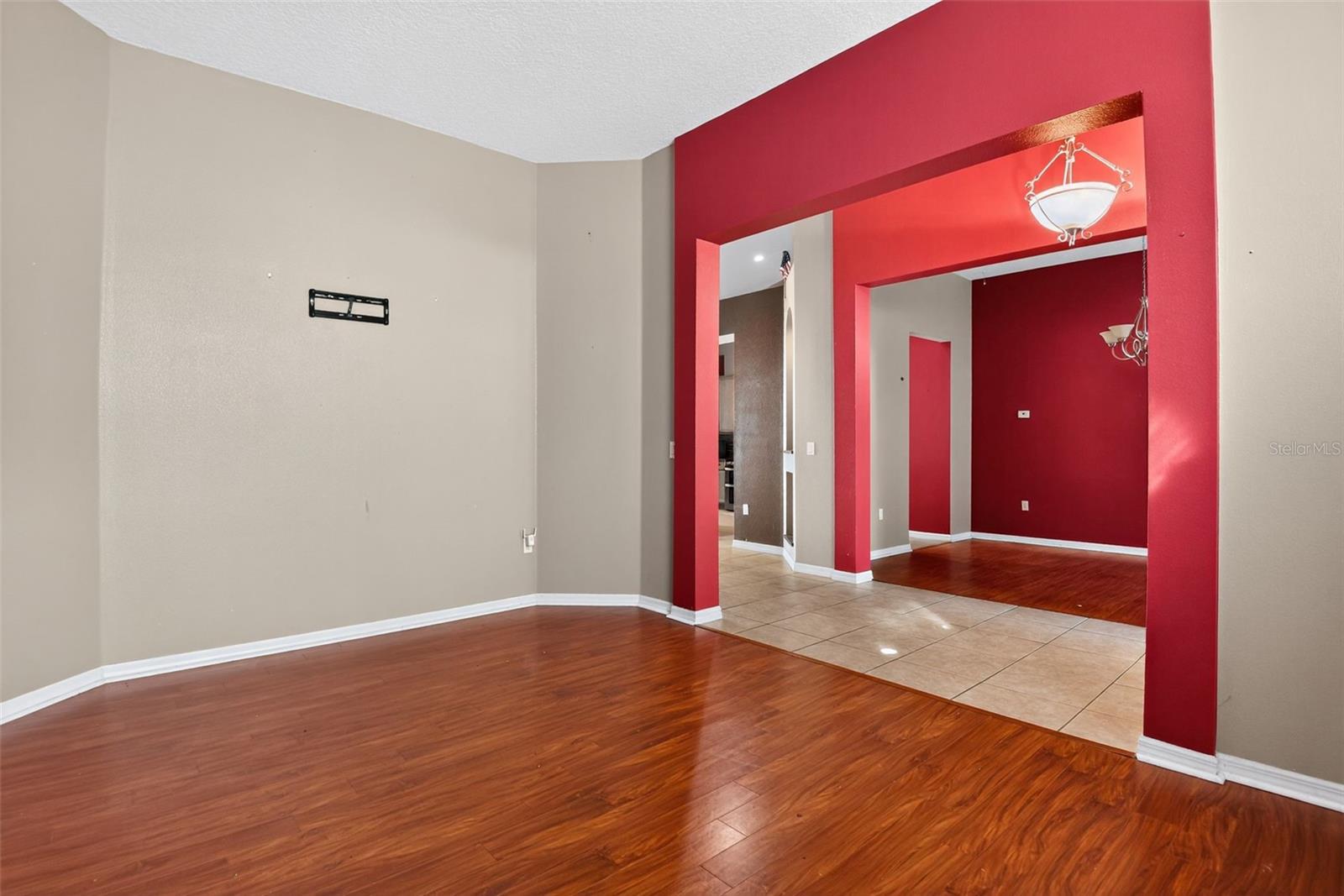 CRYSTAL COVE - Residential