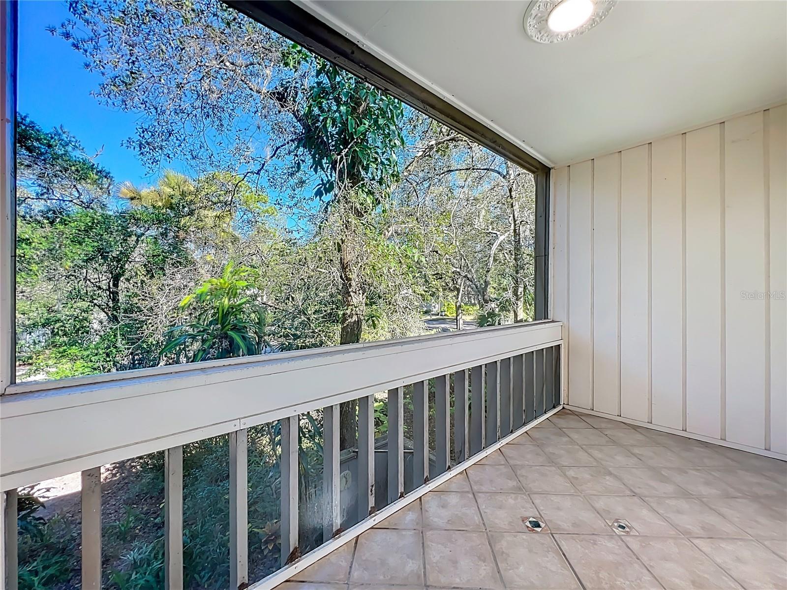 CROWN OAKS - Residential