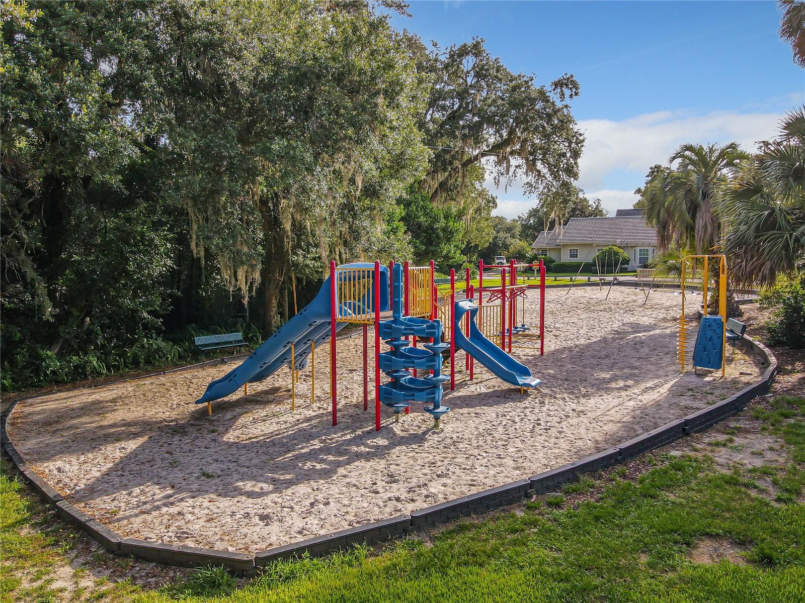 CROWN OAKS - Residential