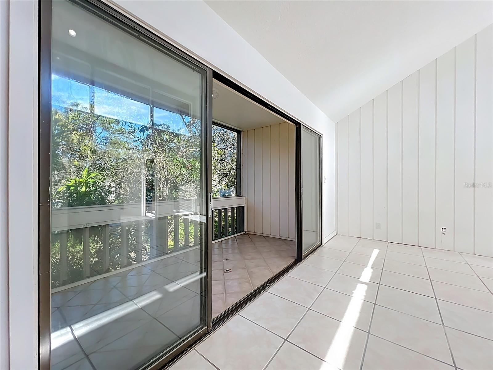 CROWN OAKS - Residential