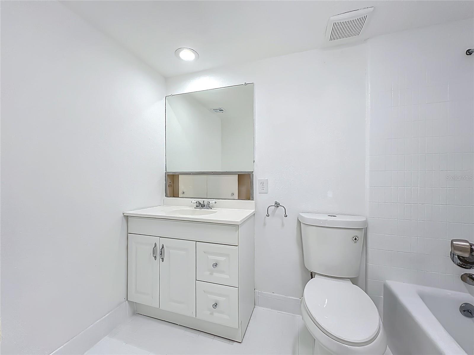 CROWN OAKS - Residential