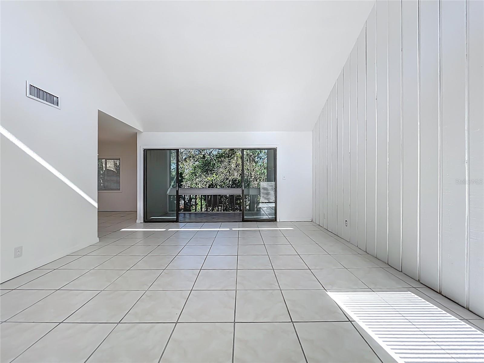 CROWN OAKS - Residential