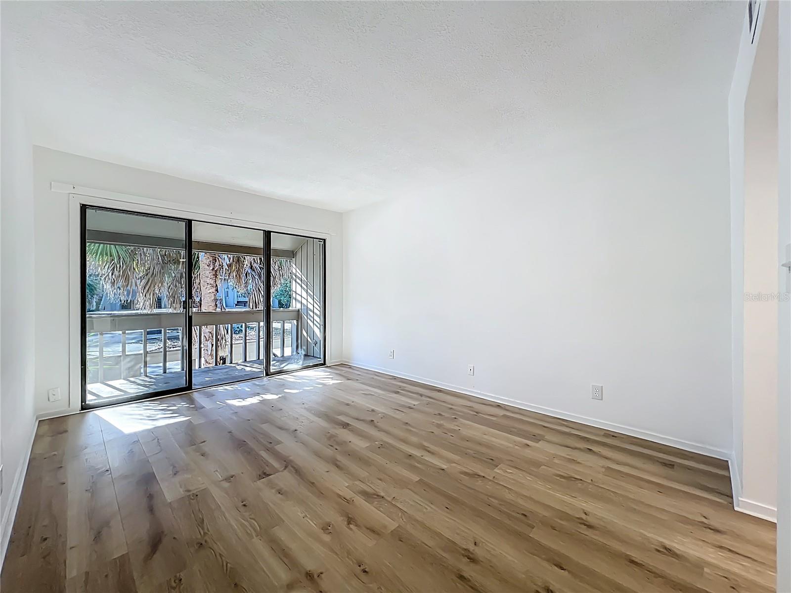 CROWN OAKS - Residential