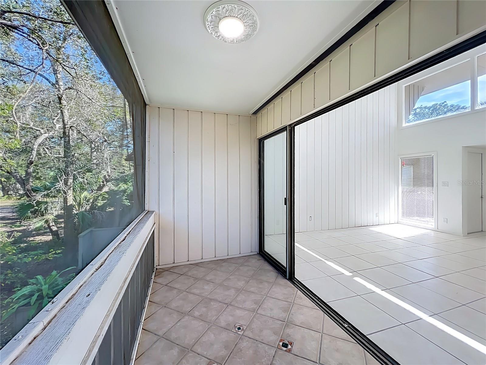 CROWN OAKS - Residential