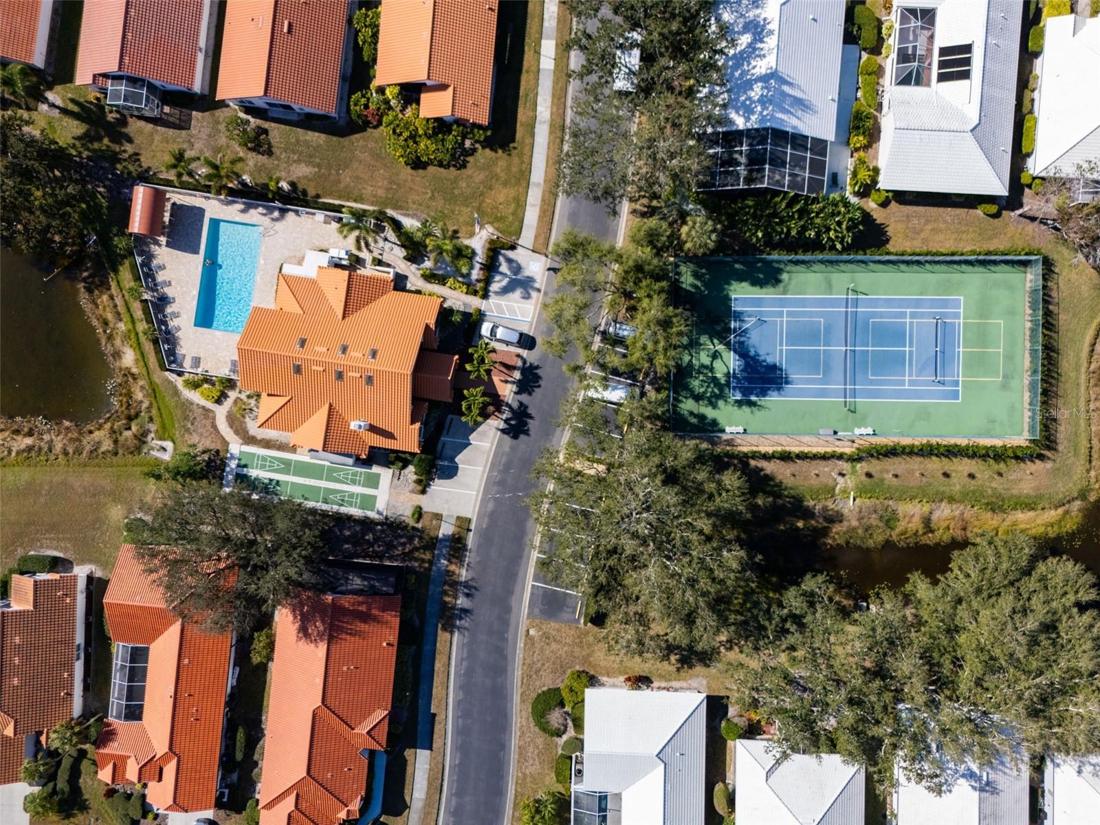 944 HARBOR TOWN DRIVE