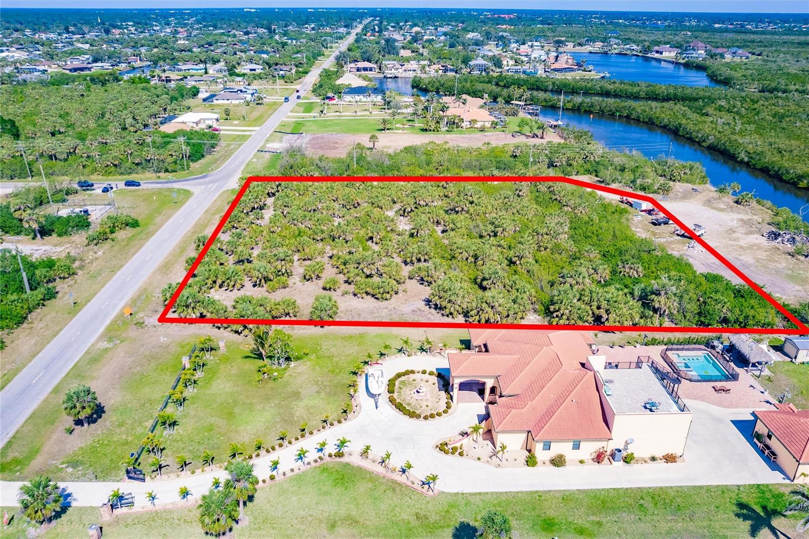 MANCHESTER ESTATES - Land